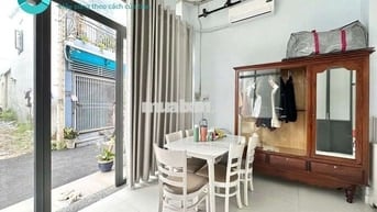 Phòng 1 phòng ngủ có gác riêng gần Phạm Văn Đồng, HUB 