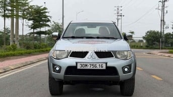 Mitsubishi Triton 2011 2 Cầu Số Tự Động Máy Dầu