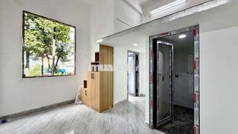 PHÒNG MỚI XÂY CÓ BAN CÔNG NGAY BỆNH VIỆN 175