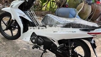 Honda Future 125 2025 Trắng đen 1000 km