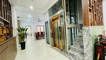 SIÊU PHẨM NHÀ MỚI XÂY TÂM HUYẾT- 5 TẦNG- HIỆN ĐẠI- CÓ THANG MÁY- NỘI T