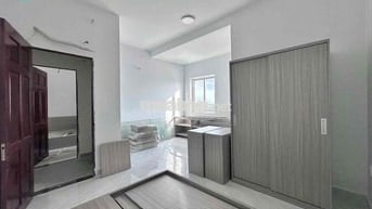 STUDIO MỚI XÂY FULL NỘI THẤT SIÊU XỊN - CỬA SỔ THOÁNG GẦN VHU, UEH CS