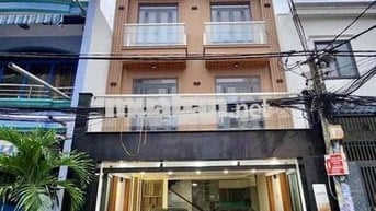 Siêu Phẩm Nhà 6x10m 3Lầu ST (6PN 5WC) Hẻm 8m Thông. 1/ LÊ VĂN QUỚI