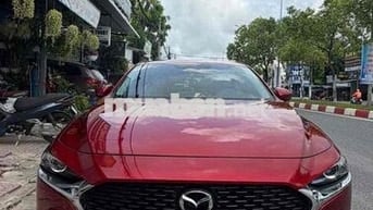 Mazda 3 Luxury 2021 Odo 30k km