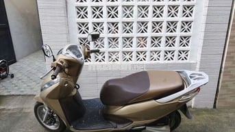 Thanh lý xe máy honda LEAD 2020 - Vàng nhám