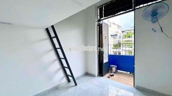 khai trương phòng gác ban công và cửa sổ new , Chợ Lớn Q6 gần Bình Phu