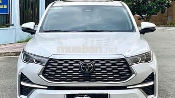 Toyota Innova Cross HEV 2025 Xăng Điện 20000 km