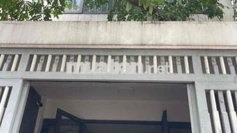 Nhà đẹp rộng rãi thích hợp kinh doanh, D8, p16, Gv