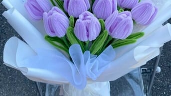 Dự báo xu hướng quà tặng: Bó Hoa Kẽm Nhung Tulip Mix Hot Trend 2026 có