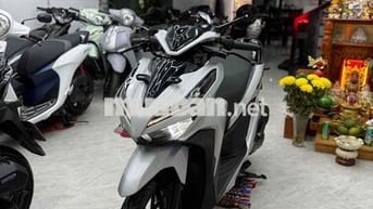 Honda Vario 125 Bạc đen