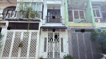 Bán nhà 3 lầu hẻm xh xt đường Nguyễn Đình Chiểu Q3.  Giá 11.9 tỷ TL