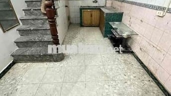 Hơn 2,5 tỷ có nhà Ngõ chợ Khâm Thiên-Ngõ 3 gác-Sân-Sổ chung 18m*4T;3N