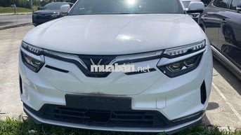 Bán VinFast VF8 Plus 2022 lướt zin, sạc Pin free