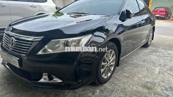 Toyota Camry 2.0E Xăng Đen