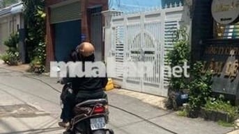 Nhà đẹp như tranh, BTCT 1 Lầu, 38m2, sổ hoàn công, giá tốt - còn thươn