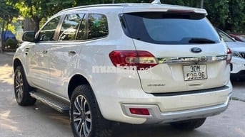 Ford Everest 2019 Titanium 7 chỗ Tự động Trắng