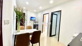 Cho Thuê 2 ngủ 1 khách mặt phố Trung Kính