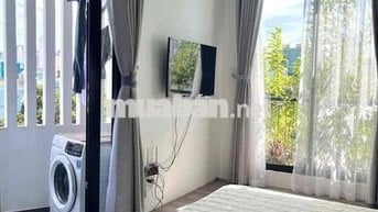 Cho thuê căn studio rộng 37m2, full nội thất, gần trung tâm, gần biển