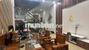 Cho thuê nhà NguyễnHuyTưởng 3 tầng,có nội thất,điềuhoà tủlạnh nónglạnh