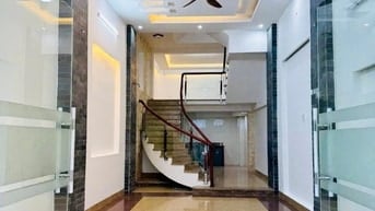 🔥 CHỦ NGỘP BÁN GẤP! NHÀ Ô TÔ NGÃ 5 HOÀNG DIỆU - SẴN DÒNG TIỀN  🔥