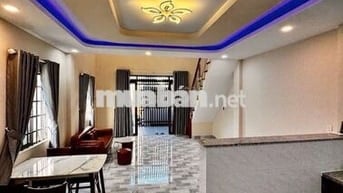 Nhà đẹp hẻm xe hơi ,gần chợ Thủ Đức ,sát PVD ,60M2 