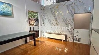 2 phòng ngủ, rộng 90m2 , mặt tiền 297 bình Quới