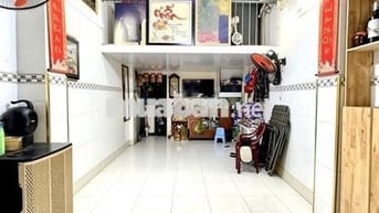 Nhà 2 Tầng - Hẻm Ô Tô - Giáp Quận 6 - Sổ Hồng Riêng - Chỉ 2.75 Tỷ