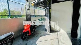 Nhà 1 trệt 1 lầu 2PN 3WC sân rộng, nhà mới tinh sẵn nội thất gần PVĐ