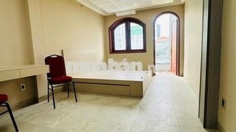 Cho thuê nhà MT Lê Công Kiều Q1