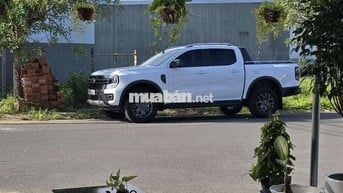 Ford Ranger Trắng