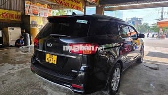 KIA Sedona 2018 Tự động Dầu Đen 97109 km