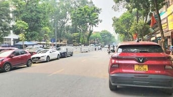 Nguyễn Thị Định 40m mt5.4m 5t 4ngủ,cách phố 20m, hiếm nhà bán,an sinh
