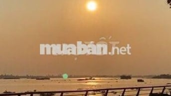 Cho thuê mặt bằng nhà ở, kinh doanh ngay bờ sông