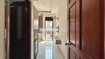 CHO THUÊ PHÒNG BAN CÔNG FULL NỘI THẤT NẰM TRÊN ĐƯỜNG PHẠM VĂN CHIÊU