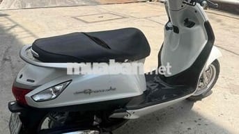 Yamaha Grande Trắng