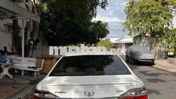 Toyota Camry 2.0E Trắng 5 chỗ Xăng