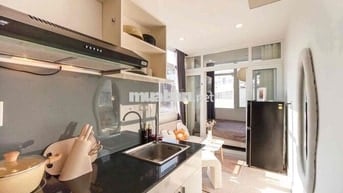 Cho Thuê Căn Hộ 1PN Có Thang Máy Cửa Sổ Ngập Sáng Ngay Cống Quỳnh