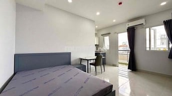 Căn hộ 1pn ban công full nội thất free phí dịch vụ ngay trung tâm Q10