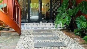 Nhà Đẹp 8*20m 3 Tầng MT Trần Nhật Duật Q1