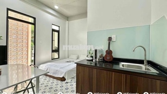 Căn Hộ Dịch Vụ Có Ban Công - Đầy Đủ Nội Thất - Ngay Chợ Tân Hương