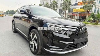 VinFast VF8 Eco 2023 Đen 83000 km