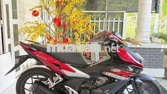 Winner V2 2020 đen đỏ