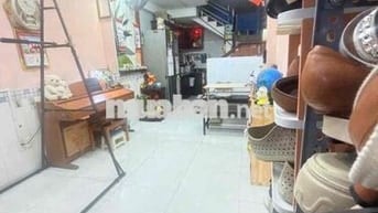 Cho thuê nhà Vườn Chuối Q3 - nhà trệt lửng 2 lầu, 3PN 3VS