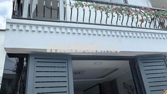 nhỉnh 3 tỷ nhà ngay sát Chợ BÌNH trị đông nhà Mới vào o ngay hem xehơi