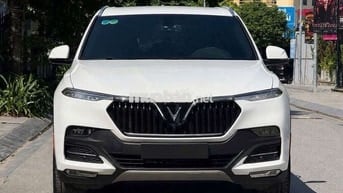 VinFast Lux SA Premium 2019 Trắng