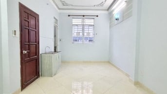 Phòng lầu 1, Cửa sổ trời, m.lạnh inveter 2026 (sau bv Hoàn Mỹ - PXL)