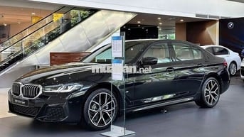 BMW 520i M Sport Đen 5 chỗ