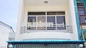 BÁN NHÀ ĐẸP 3 TẦNG - GIÁ 11,5 TỶ CHÍNH CHỦ - HẺM XE HƠI - ĐỦ NỘI THẤT