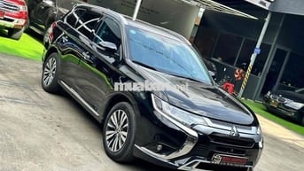 Mitsubishi Outlander 2.0 CVT Premium 2023 Đen