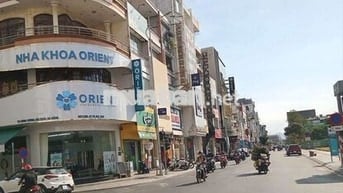 TOÀ NHÀ 6 TẦNG, 185M2, MẶT TIỀN HÙNG VƯƠNG KINH DOANH SẦM UẤT